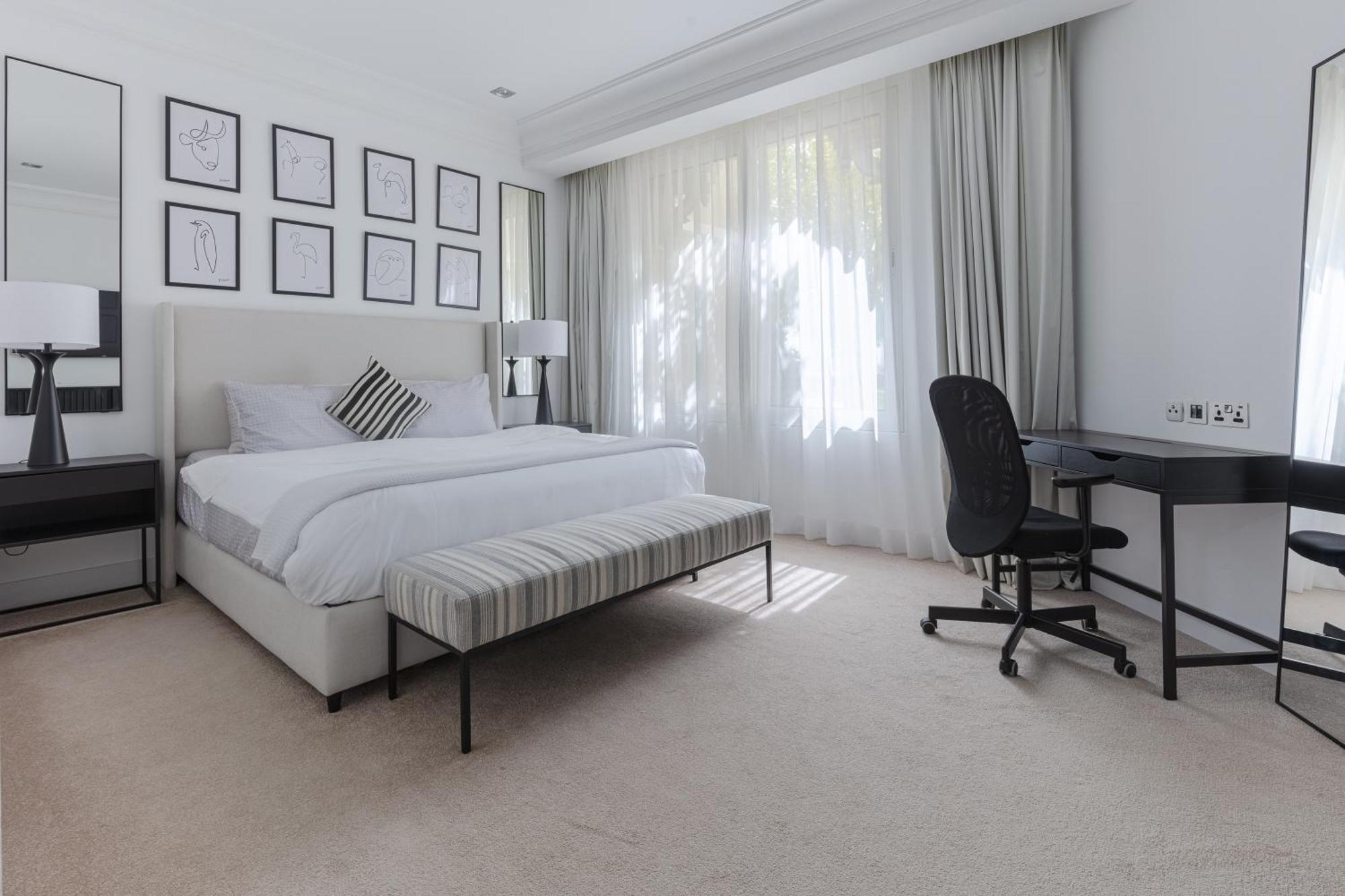 1-bedroom With Pool Apartment