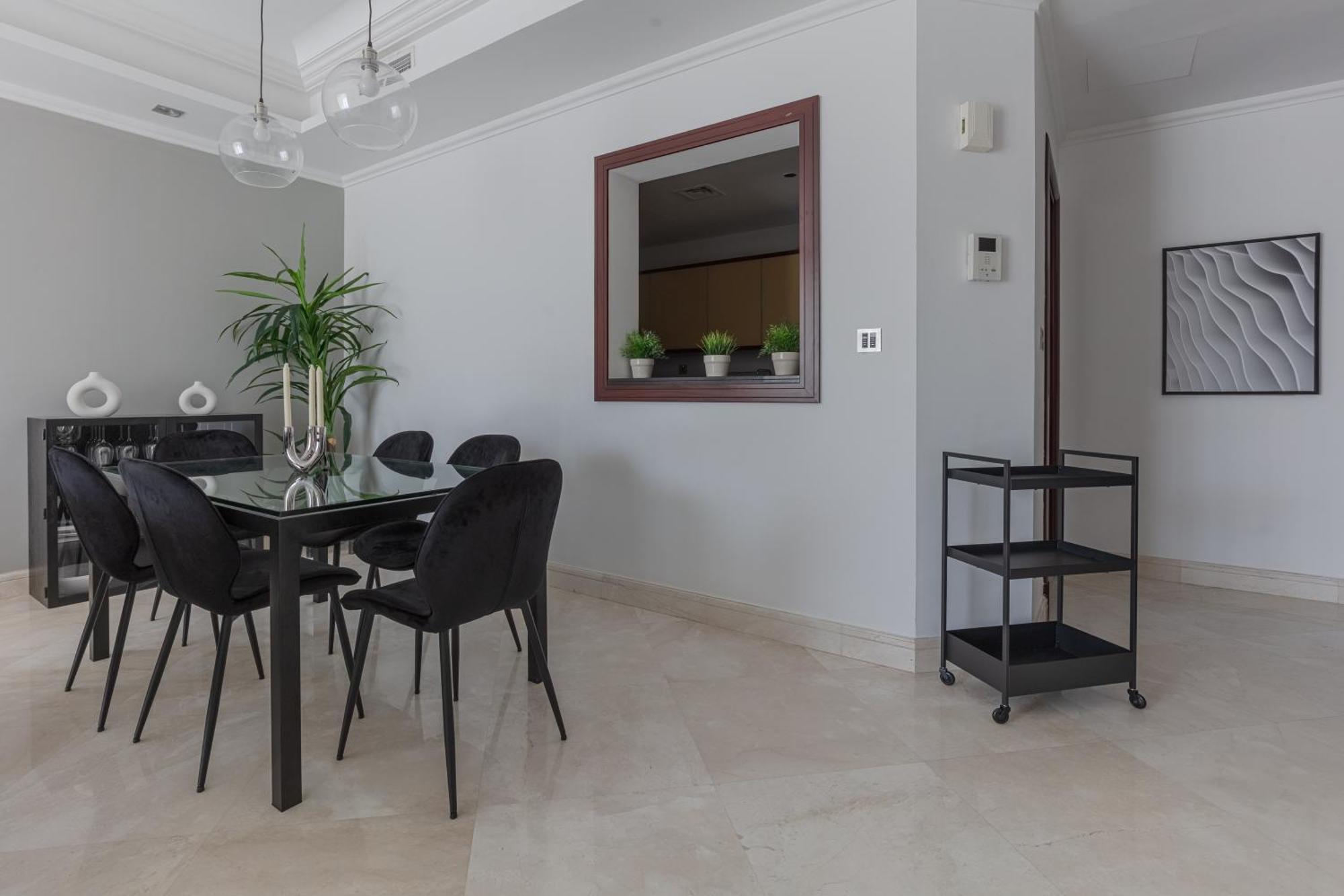 Apartment 1-bedroom With Pool *